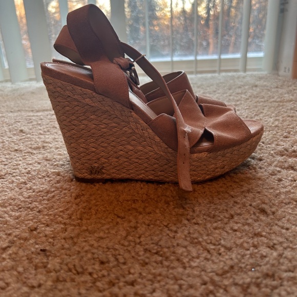 Michael Kors Cream Peep Toe Espadrilles With Ankle Straps Size 7.5 - Picture 5 of 7